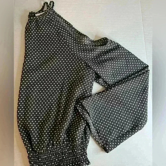 Brand: bar IIl
bar IIl Womens Cold Shoudler Halter Top Shirt, Grey, Small - Picture 2 of 8